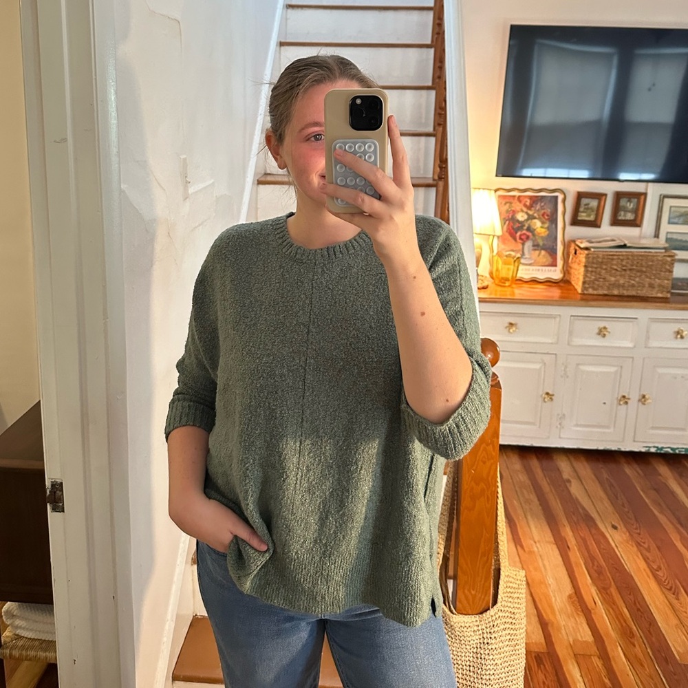 New Directions Women's Green Crew Neck Sweater